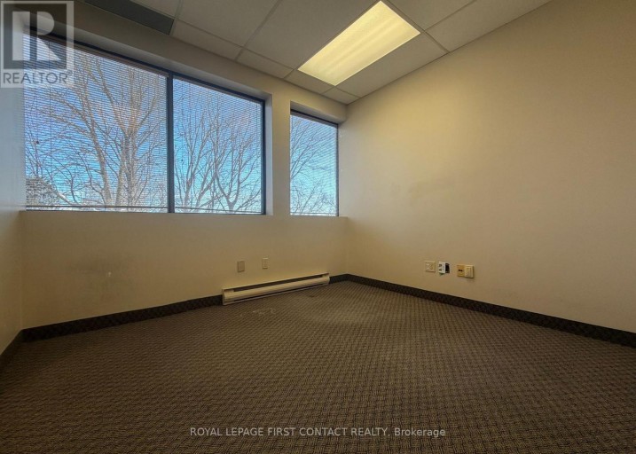202 - 135 BAYFIELD STREET, Barrie (City Centre), Ontario, L4M3B3
