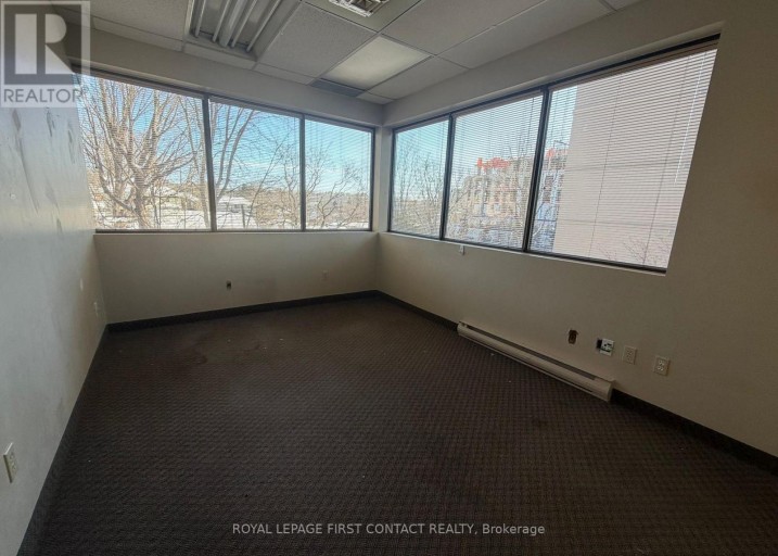 202 - 135 BAYFIELD STREET, Barrie (City Centre), Ontario, L4M3B3