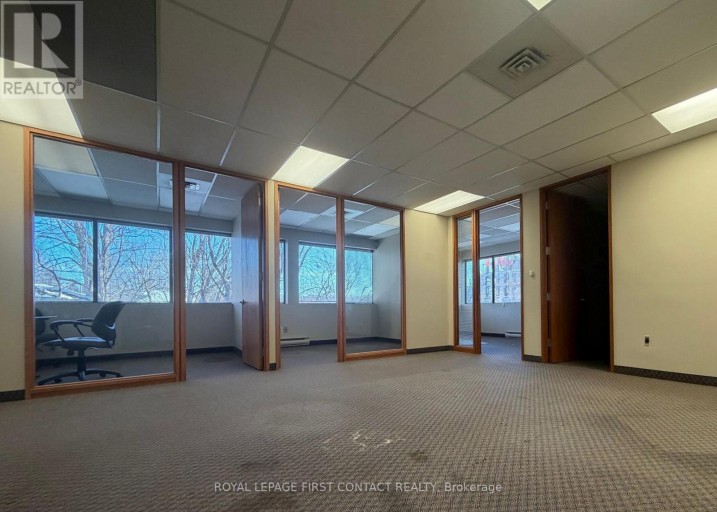 202 - 135 BAYFIELD STREET, Barrie (City Centre), Ontario, L4M3B3