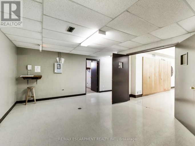 FULL - 1225 DUNDAS STREET, Burlington, Ontario, L7P0S9