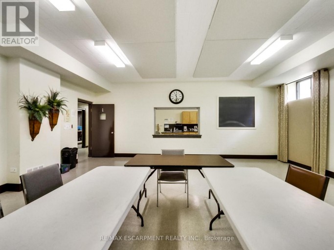 FULL - 1225 DUNDAS STREET, Burlington, Ontario, L7P0S9
