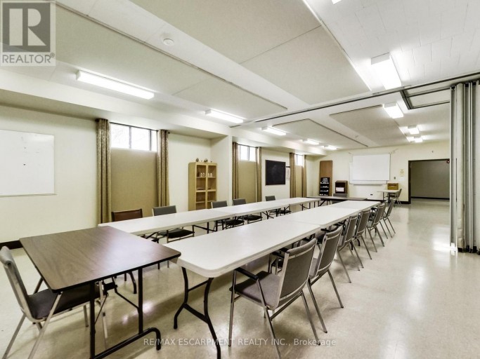 FULL - 1225 DUNDAS STREET, Burlington, Ontario, L7P0S9