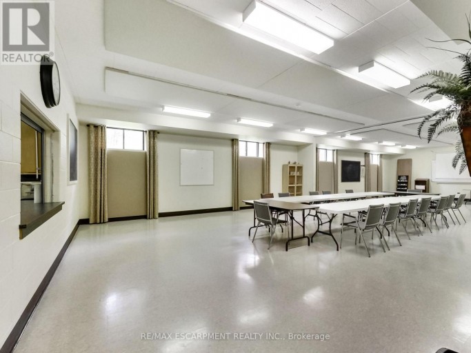 FULL - 1225 DUNDAS STREET, Burlington, Ontario, L7P0S9