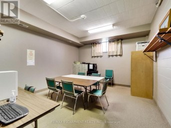 FULL - 1225 DUNDAS STREET Burlington Ontario photo 33
