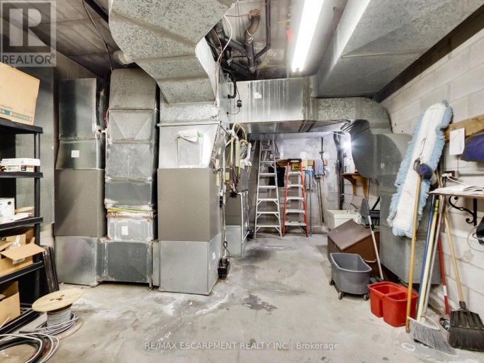 FULL - 1225 DUNDAS STREET, Burlington, Ontario, L7P0S9