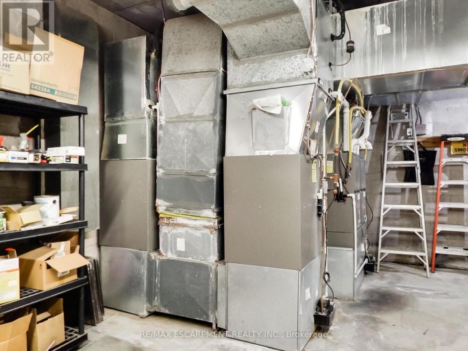 FULL - 1225 DUNDAS STREET, Burlington, Ontario, L7P0S9
