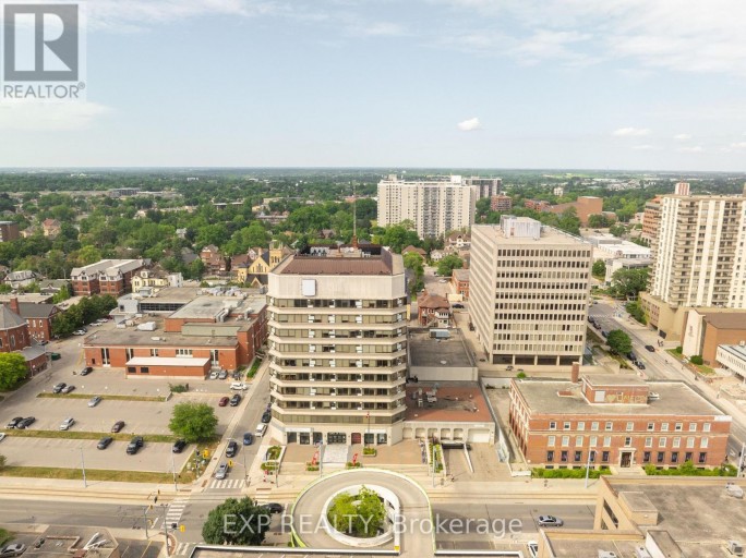 106 - 30 DUKE STREET W, Kitchener, Ontario, N2H3W4