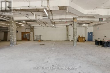 106 - 30 DUKE STREET W Kitchener Ontario photo 4