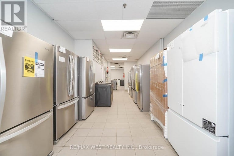 3 - 176 BULLOCK DRIVE, Markham (Bullock), Ontario, L3P7N1