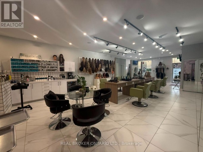 1960 MAIN STREET W, Hamilton (Ainslie Wood), Ontario, L8S4N5