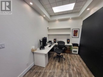 474 CHAMPAGNE DRIVE Toronto (York University Heights) Ontario photo 2