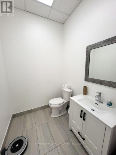 474 CHAMPAGNE DRIVE, Toronto (York University Heights), Ontario, M3J2T9