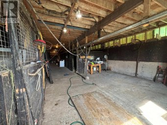 1381 HWY 8 Cambridge Ontario photo 9