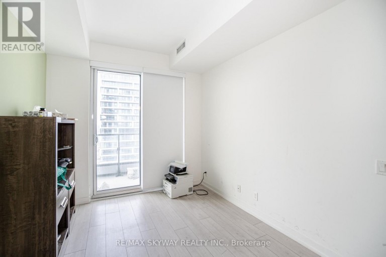 5702 - 5 BUTTERMILL AVENUE, Vaughan (Vaughan Corporate Centre), Ontario, L4K0J5