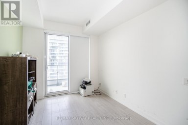 5702 - 5 BUTTERMILL AVENUE Vaughan (Vaughan Corporate Centre) Ontario photo 17