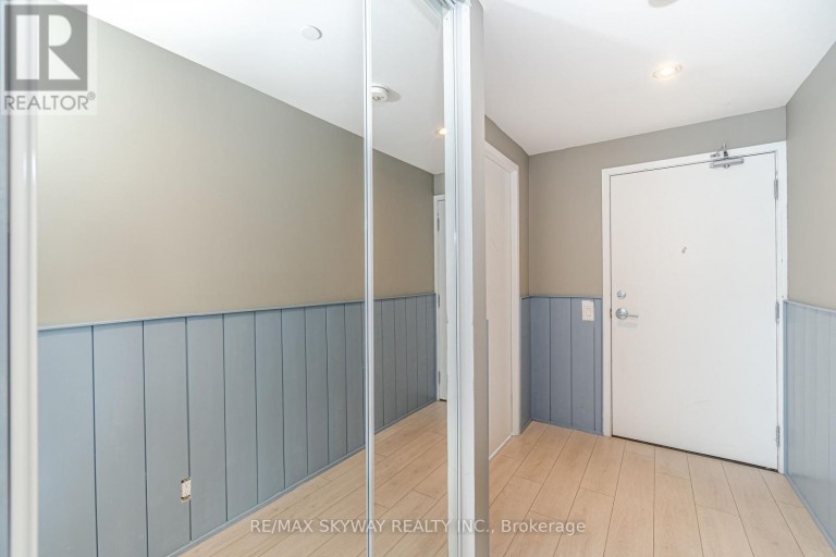 5702 - 5 BUTTERMILL AVENUE, Vaughan (Vaughan Corporate Centre), Ontario, L4K0J5