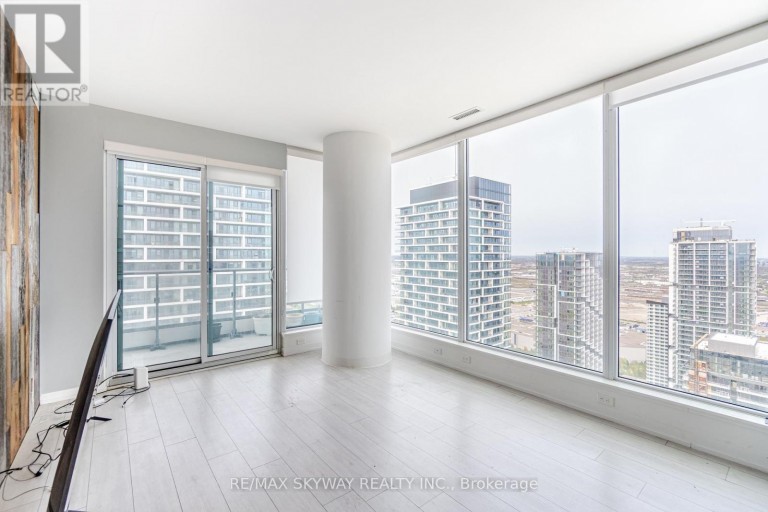 5702 - 5 BUTTERMILL AVENUE, Vaughan (Vaughan Corporate Centre), Ontario, L4K0J5