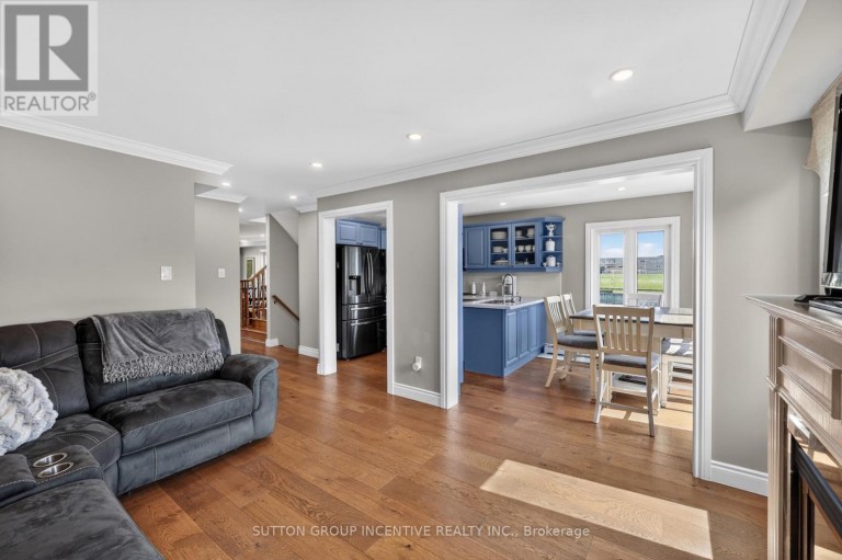 60 SUCCESSION CRESCENT, Barrie (Innis-Shore), Ontario, L4M7G4
