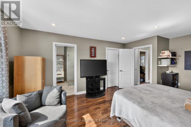 60 SUCCESSION CRESCENT, Barrie (Innis-Shore), Ontario, L4M7G4