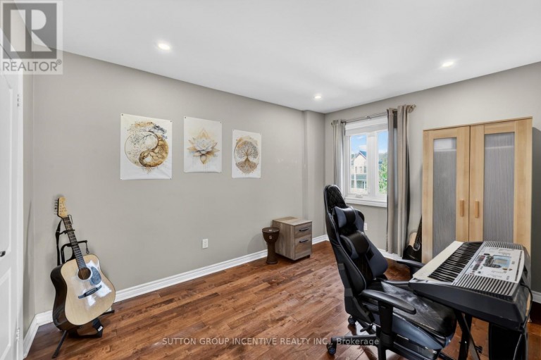 60 SUCCESSION CRESCENT, Barrie (Innis-Shore), Ontario, L4M7G4