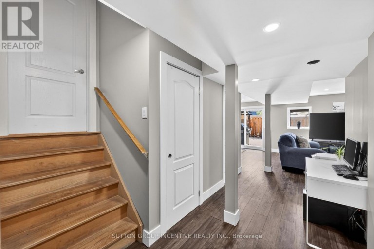 60 SUCCESSION CRESCENT, Barrie (Innis-Shore), Ontario, L4M7G4