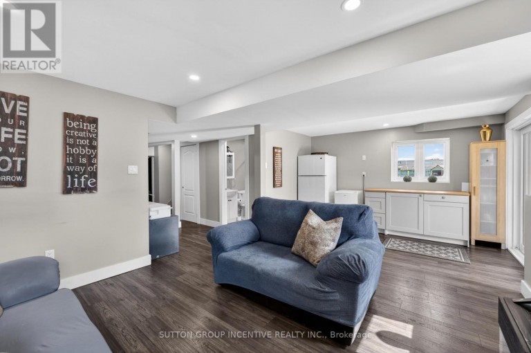 60 SUCCESSION CRESCENT, Barrie (Innis-Shore), Ontario, L4M7G4