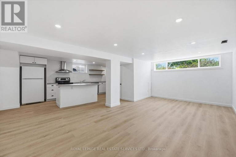 LOWER - 6 GREENING COURT, Hamilton (Dundas), Ontario, L9H1G9
