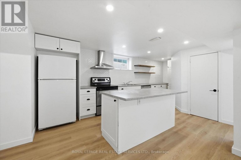 LOWER - 6 GREENING COURT, Hamilton (Dundas), Ontario, L9H1G9