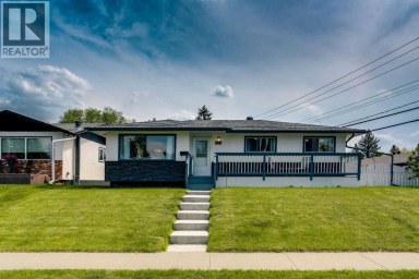 249 Acadia Drive SE Calgary Alberta photo 1