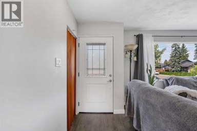 249 Acadia Drive SE Calgary Alberta photo 2