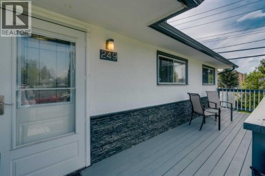 249 Acadia Drive SE Calgary Alberta photo 30