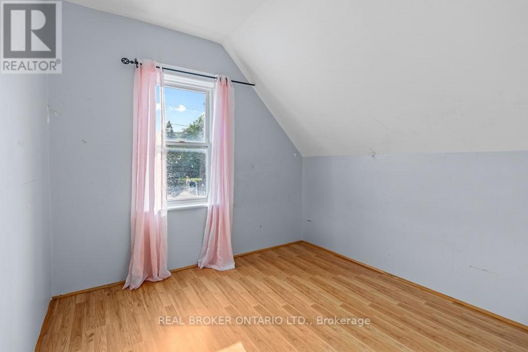 1323 2ND AVENUE W, Owen Sound, Ontario, N4K4N5