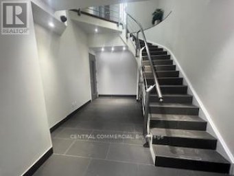 12-204 - 30 WERTHEIM COURT Richmond Hill (Beaver Creek Business Park) Ontario photo 2