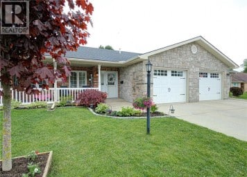 51 DEVON Drive Exeter Ontario photo 2