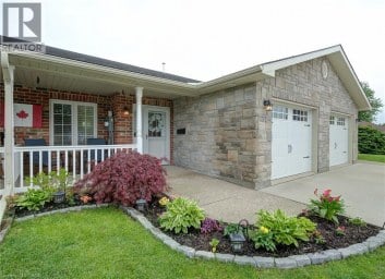 51 DEVON Drive Exeter Ontario photo 4