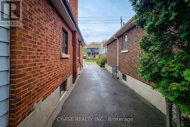 187 PARADISE ROAD N, Hamilton (Westdale), Ontario, L8S3T2