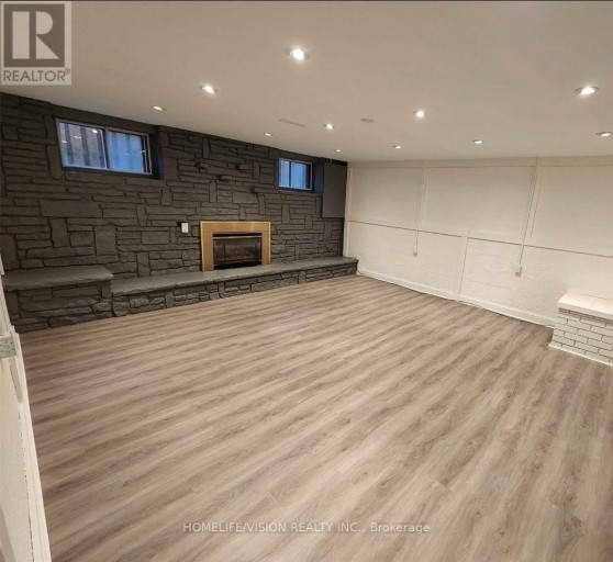 BSMT - 271 SUSSEX AVE AVENUE, Richmond Hill (Harding), Ontario, L4C2G6