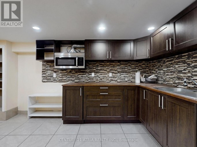 LOWER - 2828 DANFORTH AVENUE, Toronto (East End-Danforth), Ontario, M4C1M1