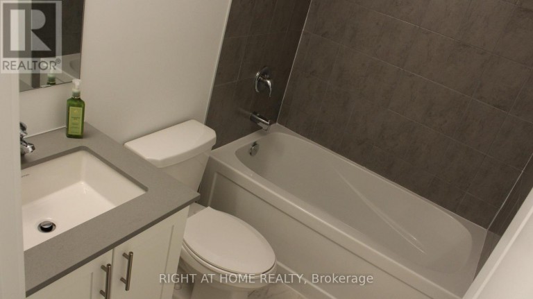 249 - 1075 DOUGLAS MCCURDY COMMON, Mississauga (Lakeview), Ontario, L5G0C6