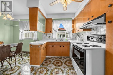 7 DAYSTROM DRIVE Toronto (Humbermede) Ontario photo 12