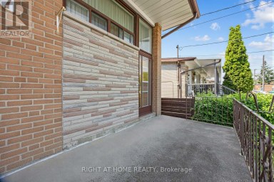 7 DAYSTROM DRIVE Toronto (Humbermede) Ontario photo 2