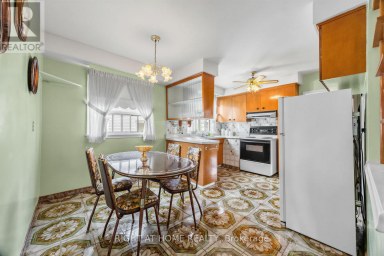 7 DAYSTROM DRIVE Toronto (Humbermede) Ontario photo 9