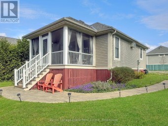 85 - 87 BUTTERNUT LANE Prince Edward County (Athol Ward) Ontario photo 1