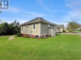 85 - 87 BUTTERNUT LANE Prince Edward County (Athol Ward) Ontario photo 19