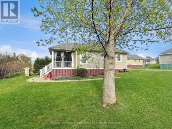 85 - 87 BUTTERNUT LANE Prince Edward County (Athol Ward) Ontario photo 20