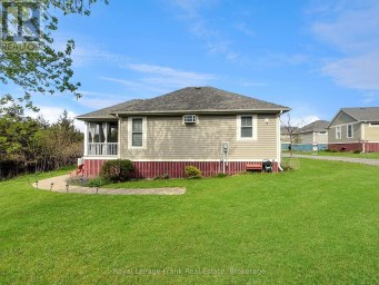 85 - 87 BUTTERNUT LANE Prince Edward County (Athol Ward) Ontario photo 4