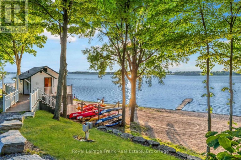 215 - 5 HOLLOW LANE, Prince Edward County (Athol Ward), Ontario, K0K1P0