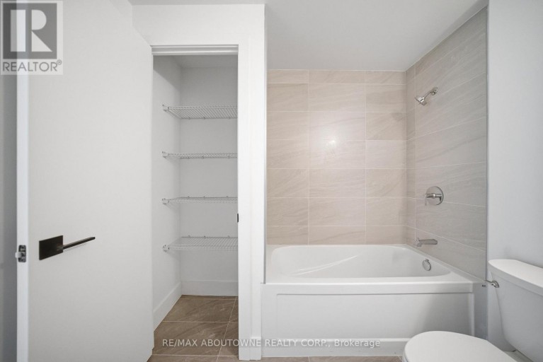 516 - 2782 BARTON STREET, Hamilton (Riverdale), Ontario, L8E0L3