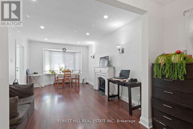 MAIN - 55 HARTLEY AVENUE, Toronto (Briar Hill-Belgravia), Ontario, M6E4E9
