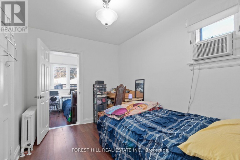 MAIN - 55 HARTLEY AVENUE, Toronto (Briar Hill-Belgravia), Ontario, M6E4E9